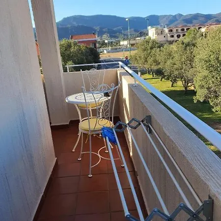 לינה וארוחת בוקר Da Nuccia וילסימיוס